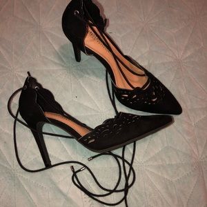 Christian Siriano Black Lace-Up Pumps